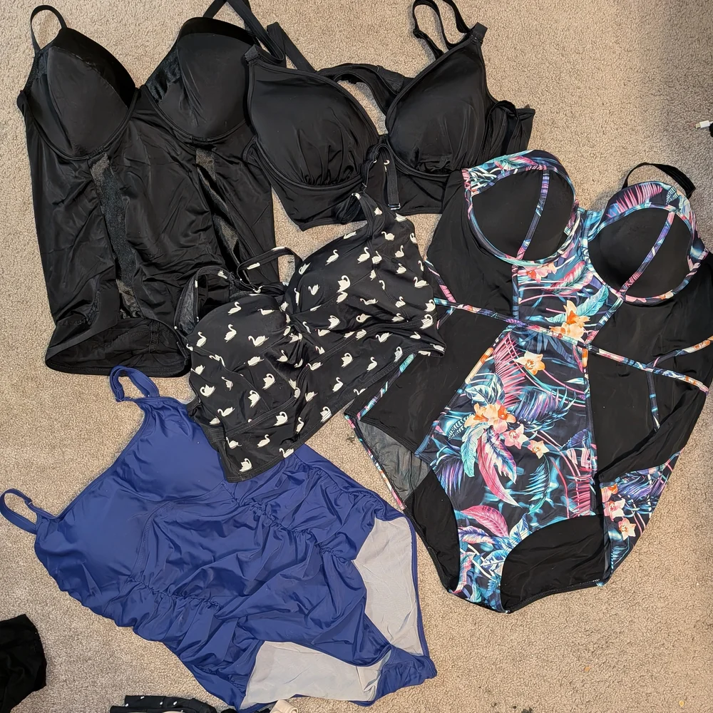 torrid Red and Black Floral Maxi Dress - Picture 5 of 16